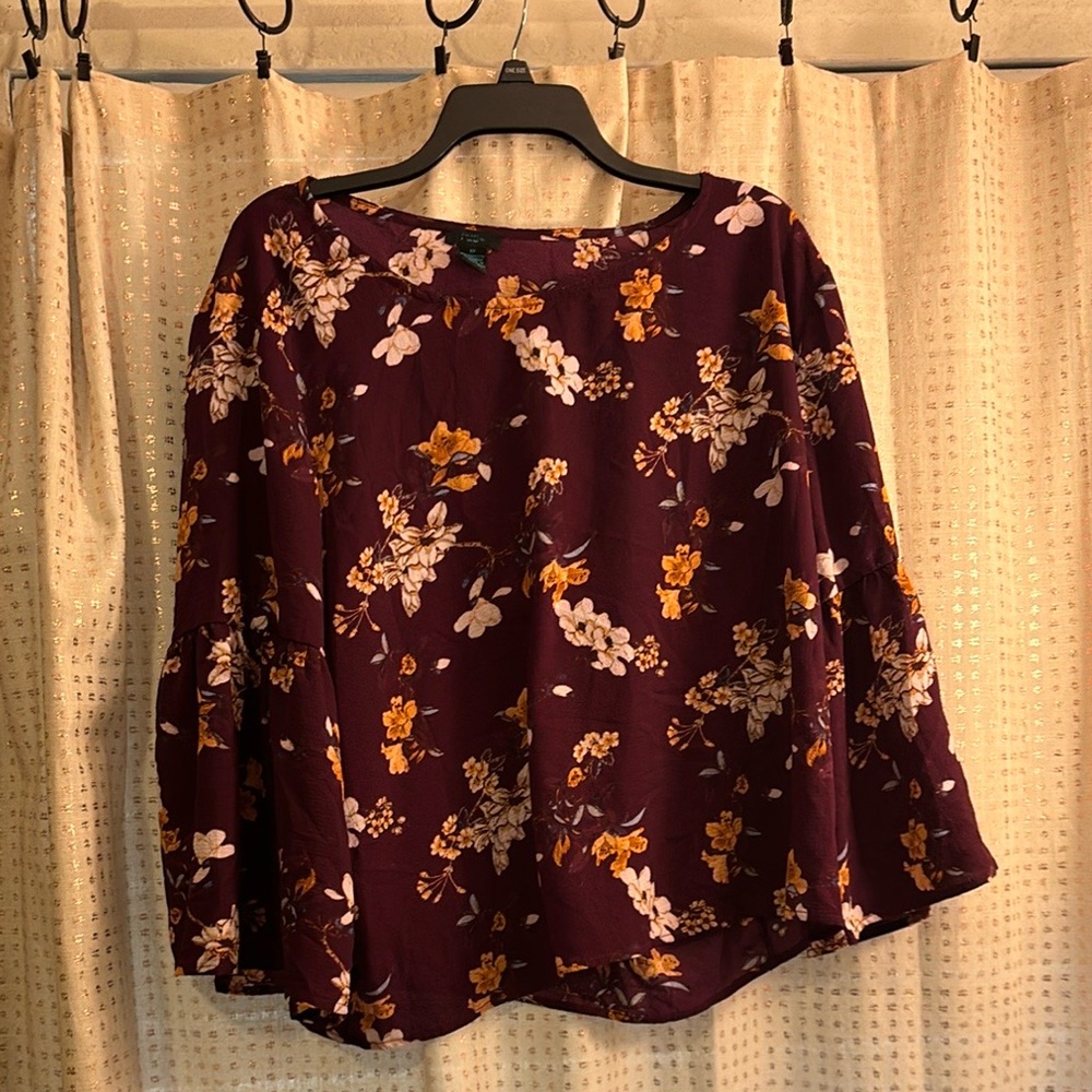 Women's Floral top- Burgundy/purple